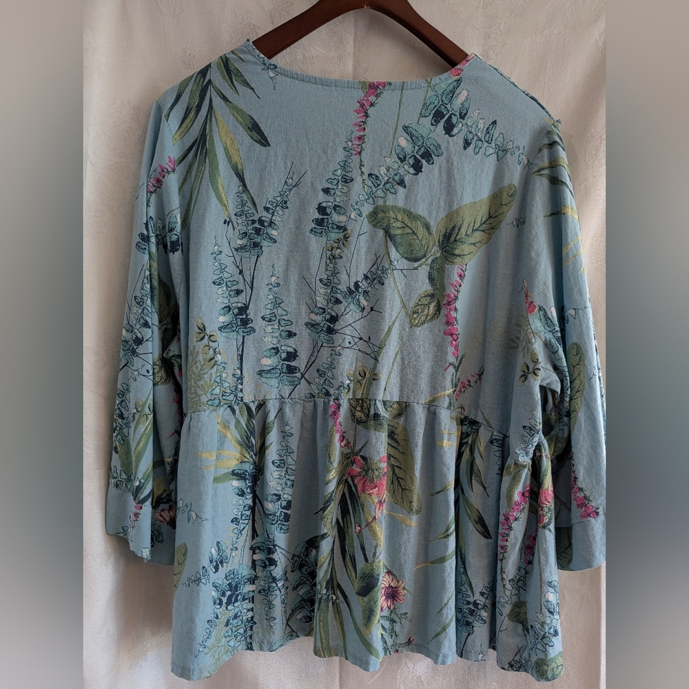 Sky Blue Floral V-Neck Tunic Top - Picture 2 of 2